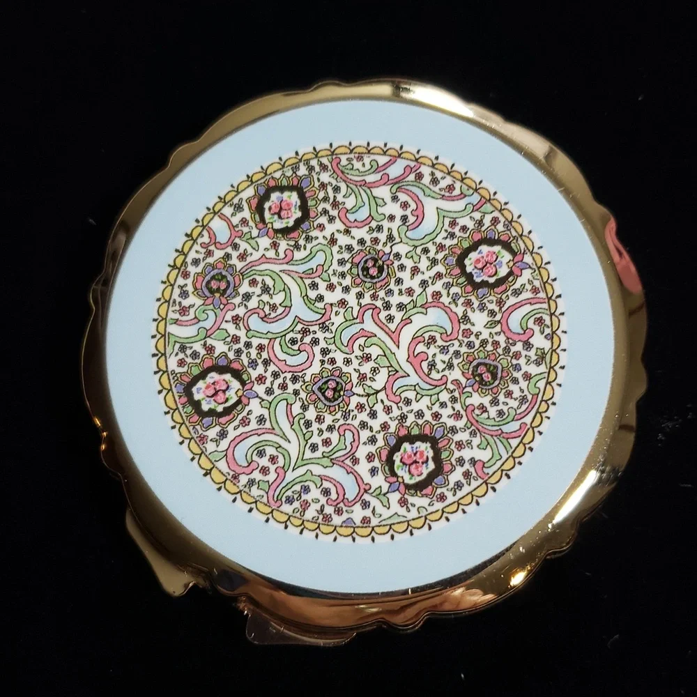 Compact Refillable Powder Mirror - Picture 2 of 7